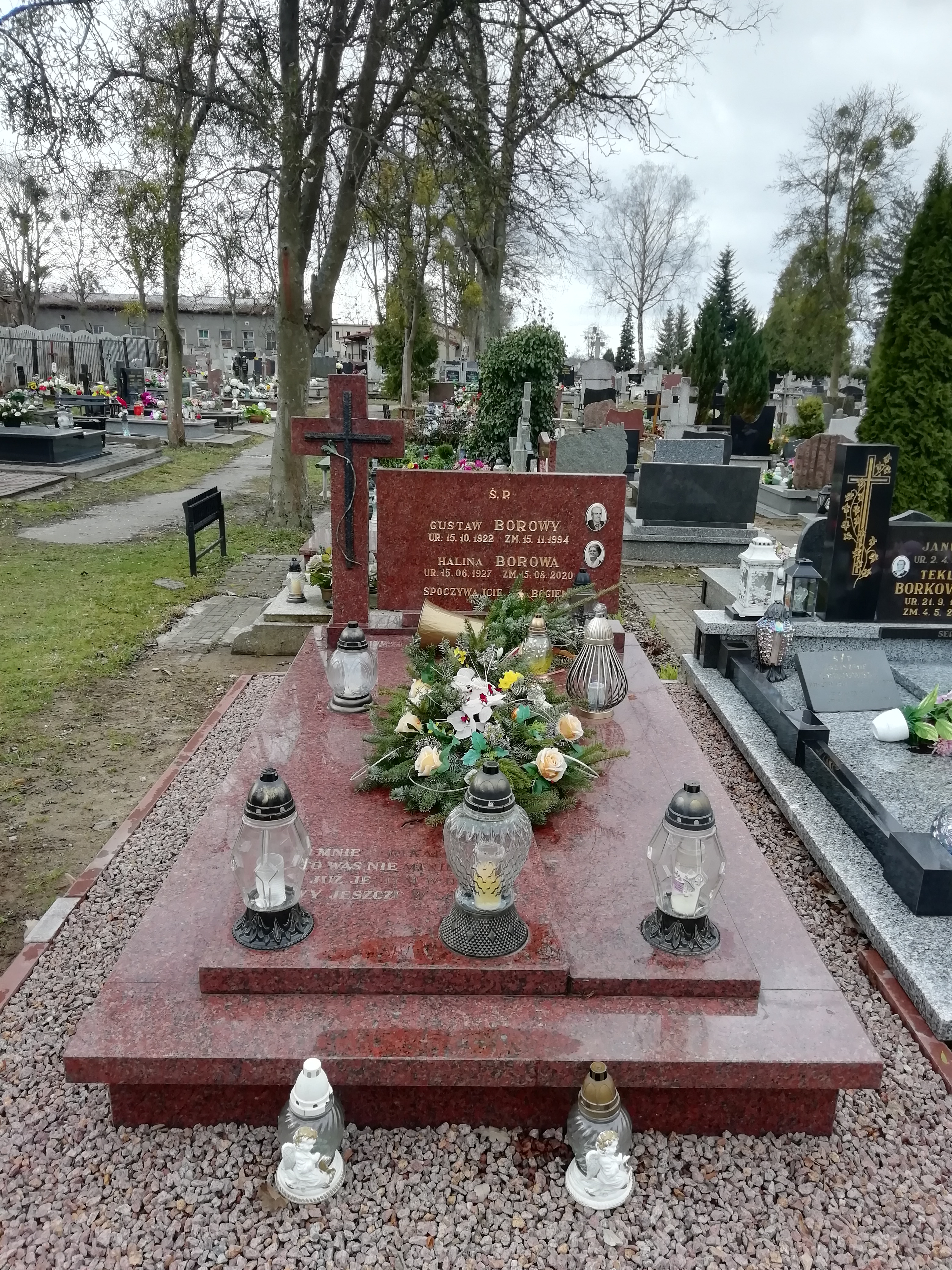 Grób Halina Borowa
