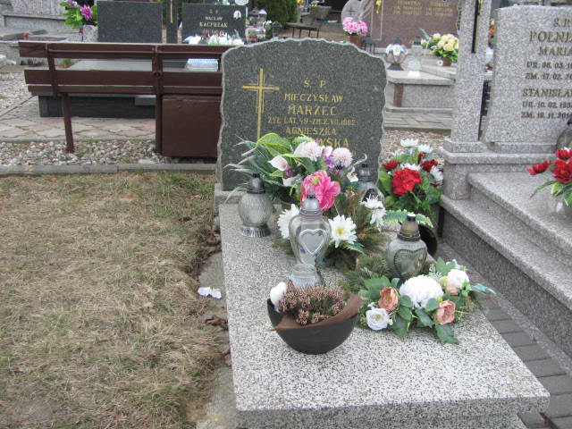 Grób Mieczysław Marzec