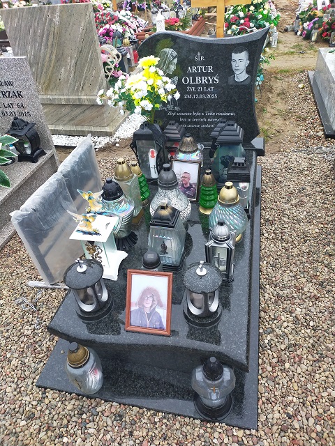 Artur Olbryś 2003 Szczytno - Grobonet - Wyszukiwarka osób pochowanych