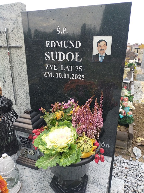 Grób Edmund Sudoł